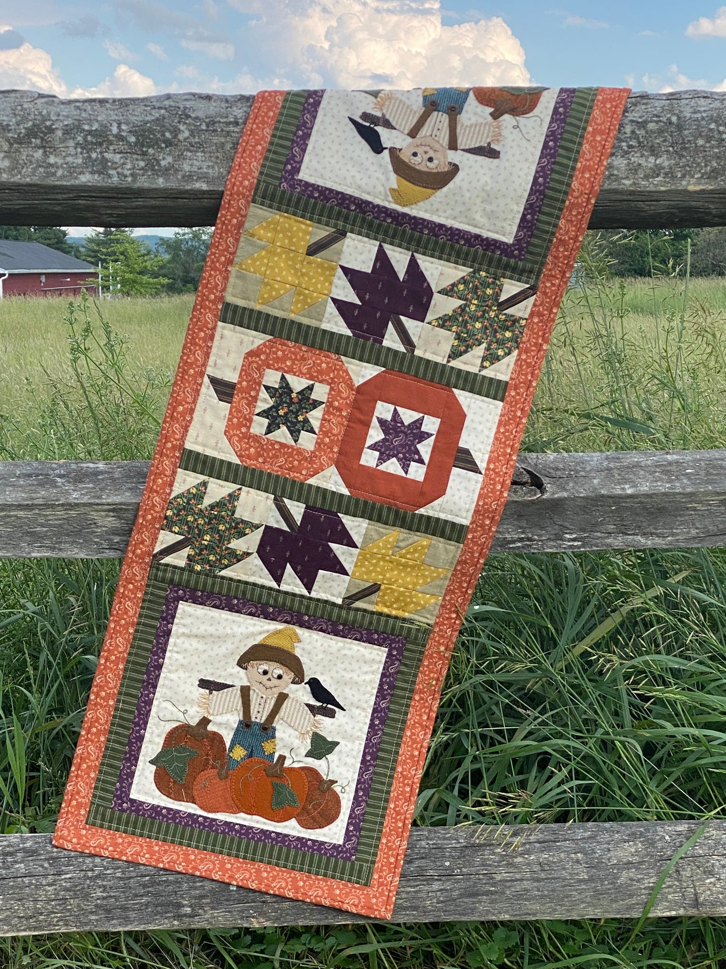 Keeping the Crows Away Tablerunner Kit